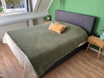 Mooie Tweepersoons Boxspring beschikbaar voor biedingen