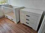 Kidsmill Brent bed/ledikant en commode met wandplank, Ophalen, Zo goed als nieuw, Jongetje of Meisje
