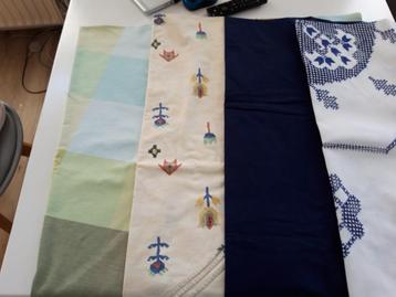tafelkleden rond beschikbaar voor biedingen