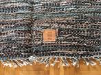 Stoer vloerkleed met leer stukjes riviera maison, Huis en Inrichting, Stoffering | Tapijten en Kleden, 150 tot 200 cm, 200 cm of meer