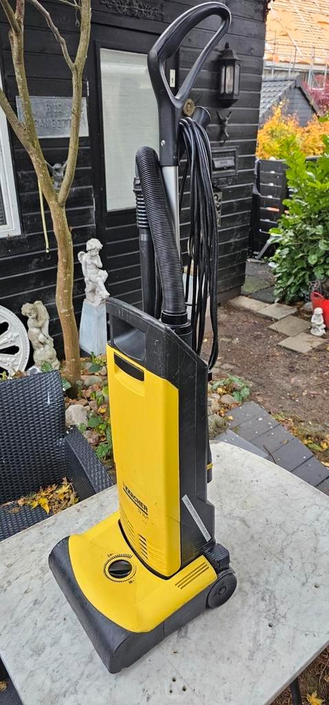 Karcher CV30/1 tapijtstofzuiger. Professioneel., Witgoed en Apparatuur, Stofzuigers, Gebruikt, Minder dan 1200 watt, Stofzak, Ophalen of Verzenden