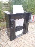 Zwart marmeren schouw met open haard, Ophalen, Gebruikt, Inzethaard, Houthaard