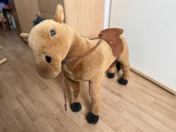 Groot speelgoed paard beschikbaar voor biedingen