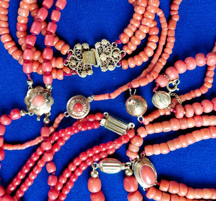 Gouden Bloedkoraal Sieraden - Oude Prijzen!, Sieraden, Tassen en Uiterlijk, Antieke sieraden, Goud, Met edelsteen, Verzenden