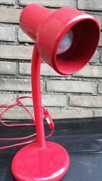 Bureaulamp. Flexi neck red. Ca '80/'90.37 cm., Huis en Inrichting, Lampen | Tafellampen, Minder dan 50 cm, Kunststof, Vintage