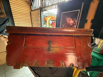 Antiek Chinees Offertafeltje / Altaar - Elmond Rood beschikbaar voor biedingen