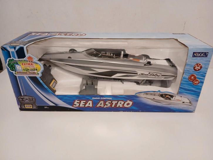 Nikko sea astro bestuurbare boot, Hobby en Vrije tijd, Modelbouw | Radiografisch | Overige, Zo goed als nieuw, Ophalen of Verzenden