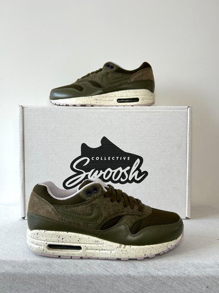 Nike Air Max 1 Dark Loden (EU 37,5), Kleding | Dames, Schoenen, Zo goed als nieuw, Sneakers of Gympen, Groen, Ophalen of Verzenden
