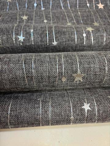 3 Grijze Tafellopers met Zilveren Sterren beschikbaar voor biedingen