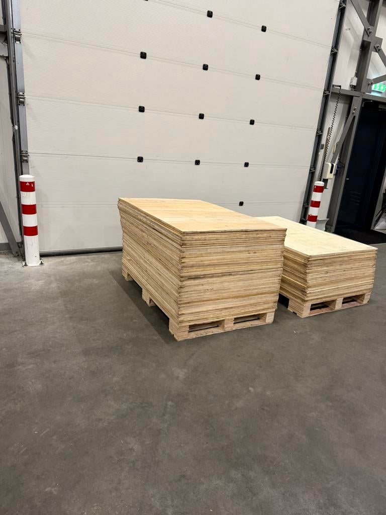 Houten platen, Ophalen, Zo goed als nieuw