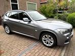 BMW X1 Sdrive 2.0 AUT M SPORT TREKHAAK NL NAP + EXTRA WIELEN, Te koop, Zilver of Grijs, 14 km/l, Benzine