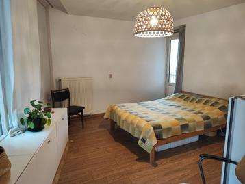 Bed Neiden + Lattenbodem, pine, 140x200 cm