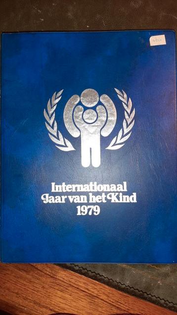 Int. Jaar van het Kind 1979 Enveloppen - Wereld beschikbaar voor biedingen