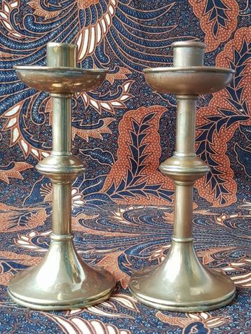 Mooi stel zware antieke kandelaars uit Engeland 21,5 cm. beschikbaar voor biedingen