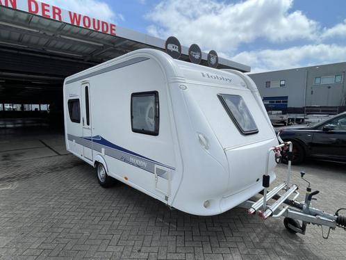 Hobby De Luxe 495 UFE Fransbed, Luxe, Caravans en Kamperen, Caravans, Bedrijf, tot en met 4, 1000 - 1250 kg, Rondzit, Hobby, Overige