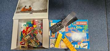 Dominostenen 3 euro beschikbaar voor biedingen