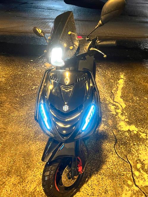 Piaggio zip 50cc, Fietsen en Brommers, Scooters | Piaggio, Zo goed als nieuw, Zip, Maximaal 45 km/u, Benzine, Ophalen