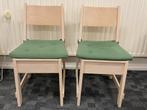 2 IKEA Norraker stoelen met groene kussens, Huis en Inrichting, Stoelen, Ophalen, Gebruikt, Twee, Overige kleuren