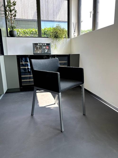 BB design stoel lente, Huis en Inrichting, Stoelen, Gebruikt, Vijf, Zes of meer stoelen, Stof, Grijs, Ophalen