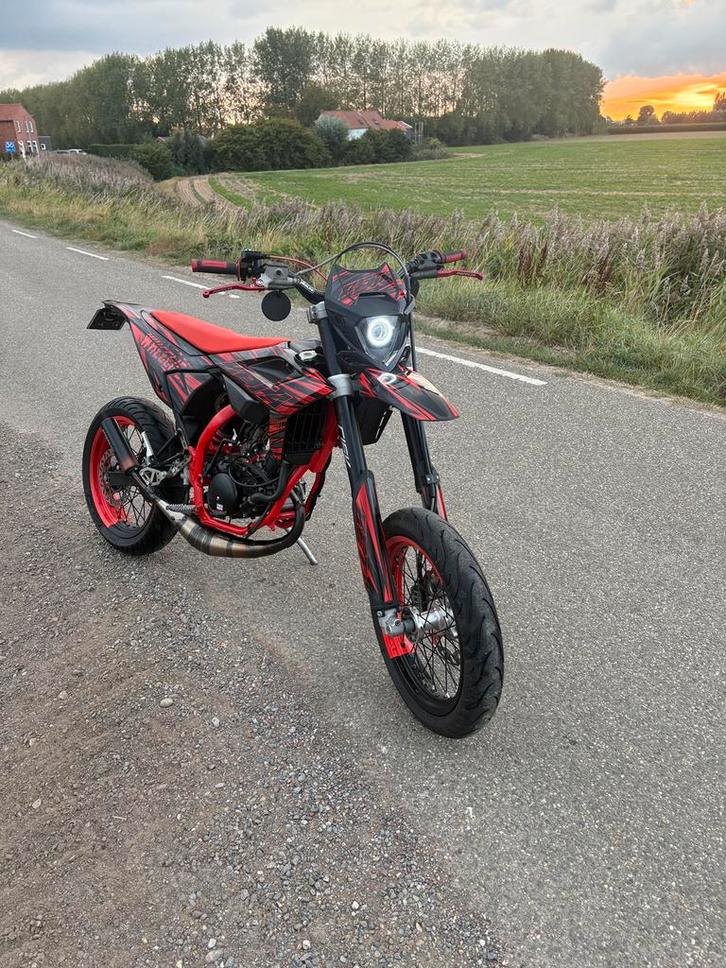 Beta rr 50 track 2023, Fietsen en Brommers, Brommers | Derbi, Zo goed als nieuw, Ophalen