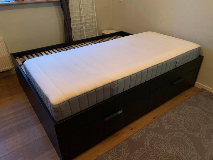 IKEA Brimnes tweepersoonsbed met laden, Huis en Inrichting, Slaapkamer | Bedden, Gebruikt, Tweepersoons, 160 cm, 200 cm, Hout