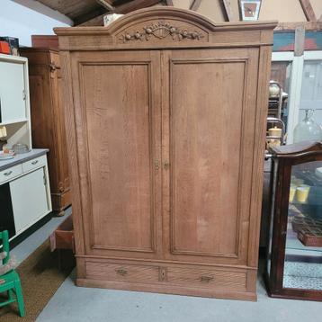 Brocante oude eiken kast servieskast keukenkast kledingkast beschikbaar voor biedingen