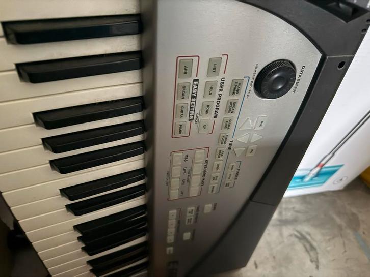 Roland E-60 Keyboard, Muziek en Instrumenten, Keyboards, Gebruikt, 61 toetsen, Roland, Aanslaggevoelig, Ophalen