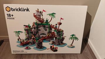 LEGO - Bricklink series 2 - Ominous Isle 910038 beschikbaar voor biedingen