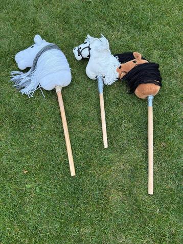 3 hobbyhorses beschikbaar voor biedingen