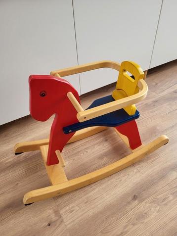 Hobbelpaard Pintoy beschikbaar voor biedingen