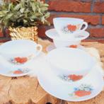 Vintage Arcopal kop en schotel(4): 'Fleurs de Champêtre', Ophalen of Verzenden, Overige stijlen, Kop(pen) en/of Schotel(s), Glas