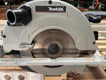 Makita 5903R Cirkelzaag 2000W – 235mm beschikbaar voor biedingen