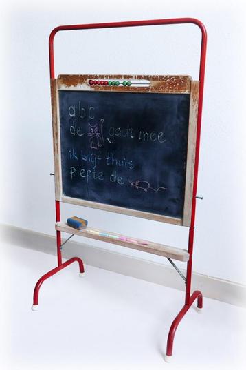 schoolbord beschikbaar voor biedingen