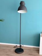 IKEA Hektar Staande Lampen - Grijs, Huis en Inrichting, Lampen | Vloerlampen, Ophalen, Gebruikt, Metaal, 150 tot 200 cm