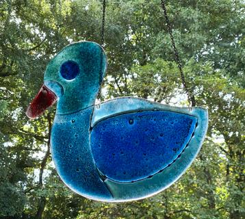 Grote oude glazen raamhanger eend beschikbaar voor biedingen