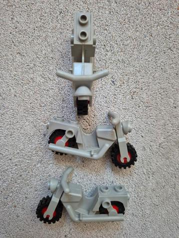 LEGO - Set van 3 grijze motorfietsen  beschikbaar voor biedingen