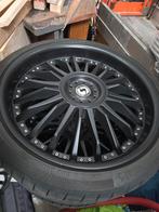 Banden en velgen 22inch, Ophalen, Gebruikt, 335 mm, Banden en Velgen