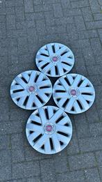 set fiat wieldoppen 13 inch zilver, Auto diversen, Wieldoppen, Ophalen of Verzenden, Nieuw