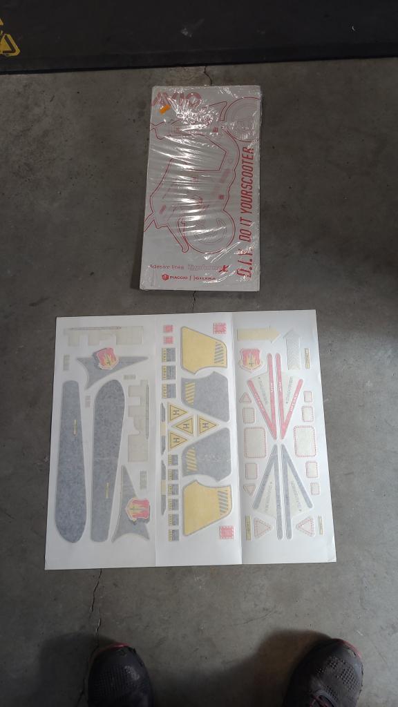 Stickerset Piaggio Typhoon X  Orgineel Type: ''AVIO'', Fietsen en Brommers, Brommeronderdelen | Scooters, Nieuw, Piaggio, Overige typen