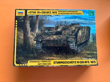Zvezda Stug IV 1/35 Modelbouwdoos beschikbaar voor biedingen