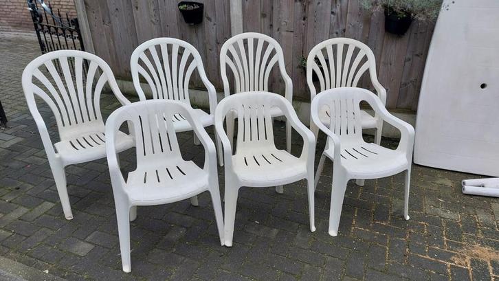 Gebruikte Hartman Witte Tuintafel + 7 Stapelstoelen, Tuin en Terras, Tuinstoelen, Ophalen