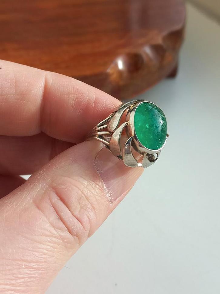 Antieke gouden ring. Colombiaanse Smaragd, Antiek en Kunst, Antiek | Goud en Zilver, Goud, Ophalen of Verzenden