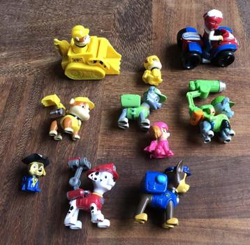 Verzameling 10 Paw patrol figuren beschikbaar voor biedingen