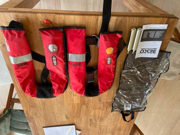 2 stuks Automatisch reddingsvest 275N beschikbaar voor biedingen