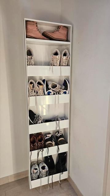 Grote Wand Schoenenkast