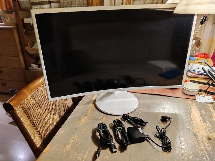 Mooie Samsung PC monitor 32" C32F391FWU curved, Computers en Software, Monitoren, Gebruikt, 60 Hz of minder, DisplayPort, HDMI