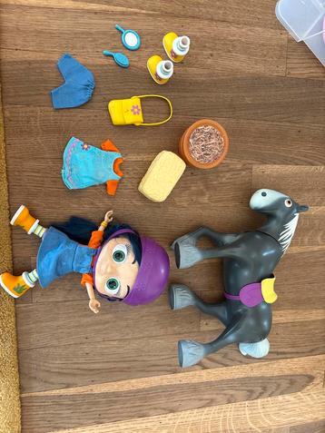 Wissper pop met paard en accessoires beschikbaar voor biedingen