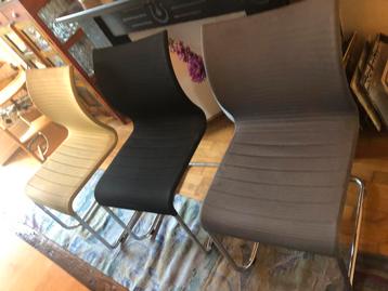 6 design eetkamerstoelen beschikbaar voor biedingen