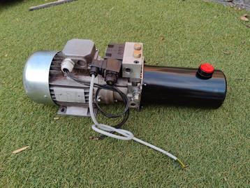 Hydrauliek unit 1.1kw / 380v beschikbaar voor biedingen