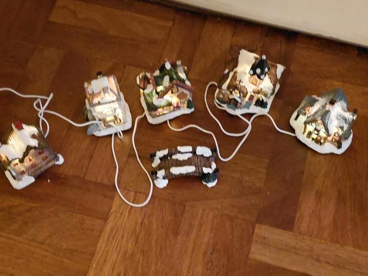 Kersthuisjes met verlichting, Diversen, Kerst, Gebruikt, Ophalen of Verzenden